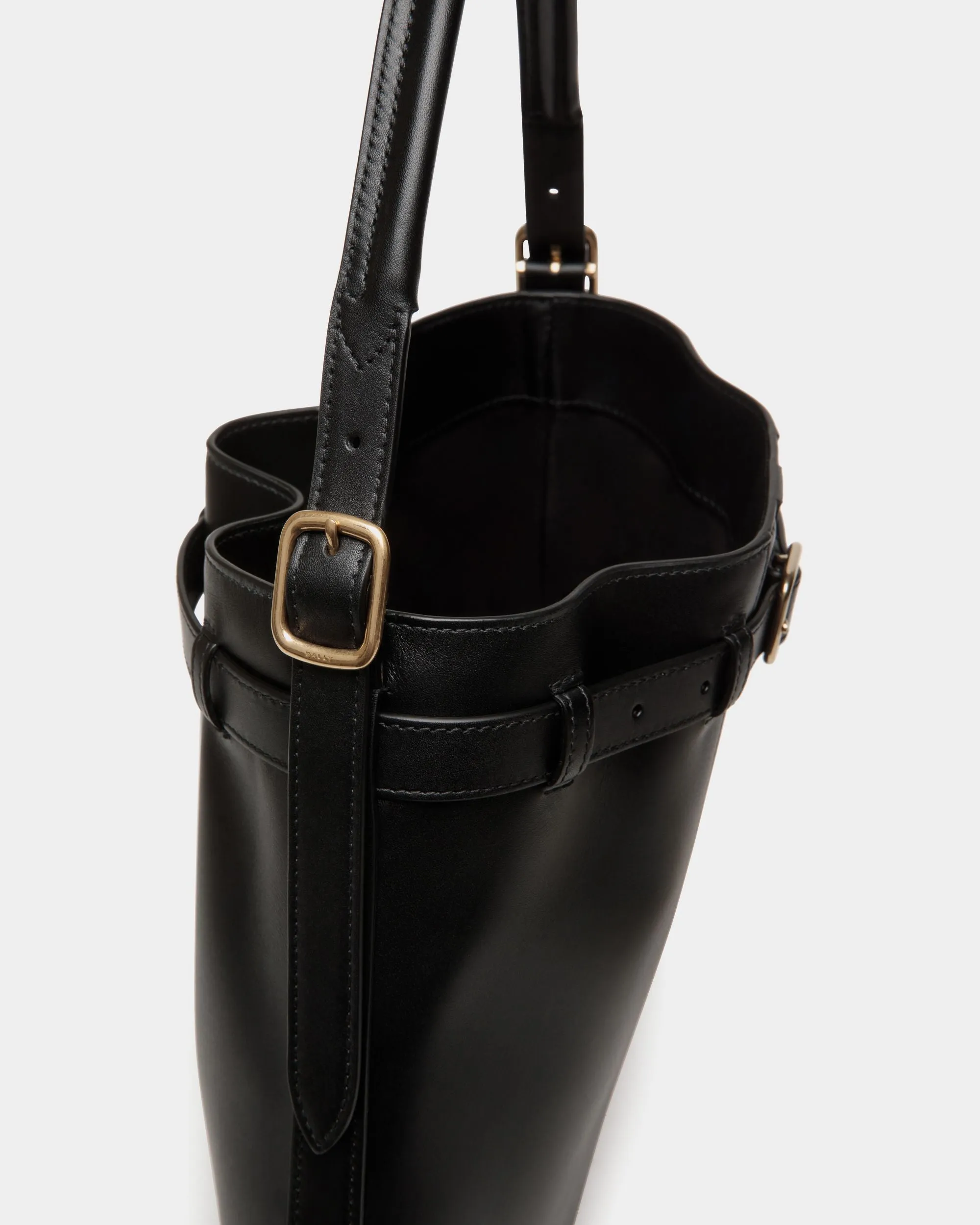 Beckett Crossbody Bag In Black Leather 