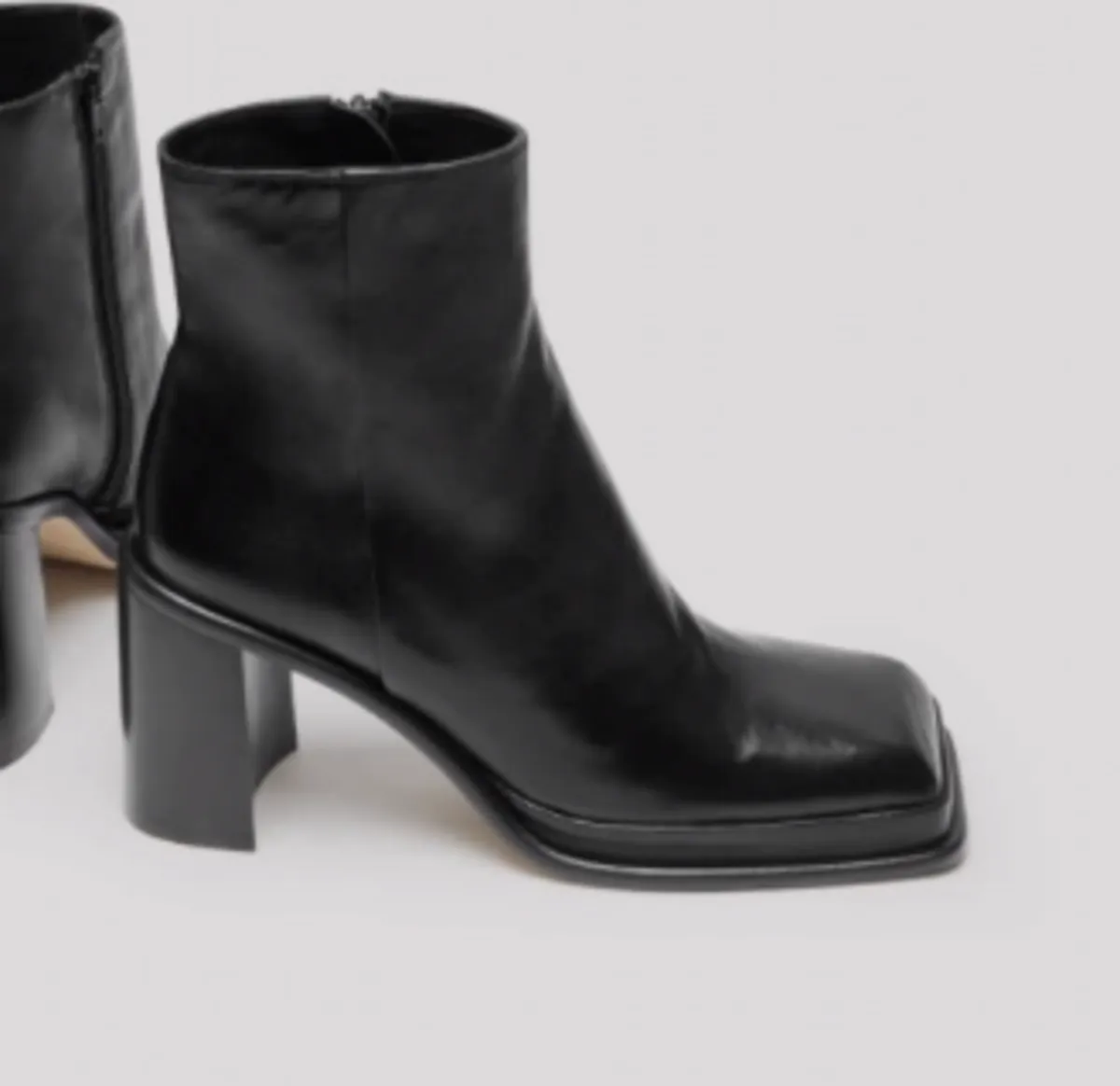 Callie booties - black