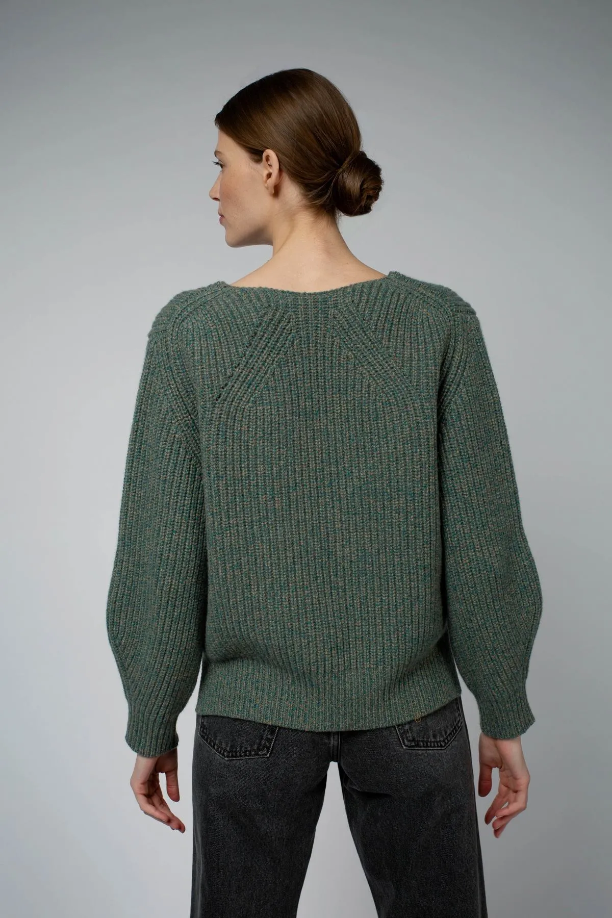 Kaya Notched Cashmere Sweater - Pine