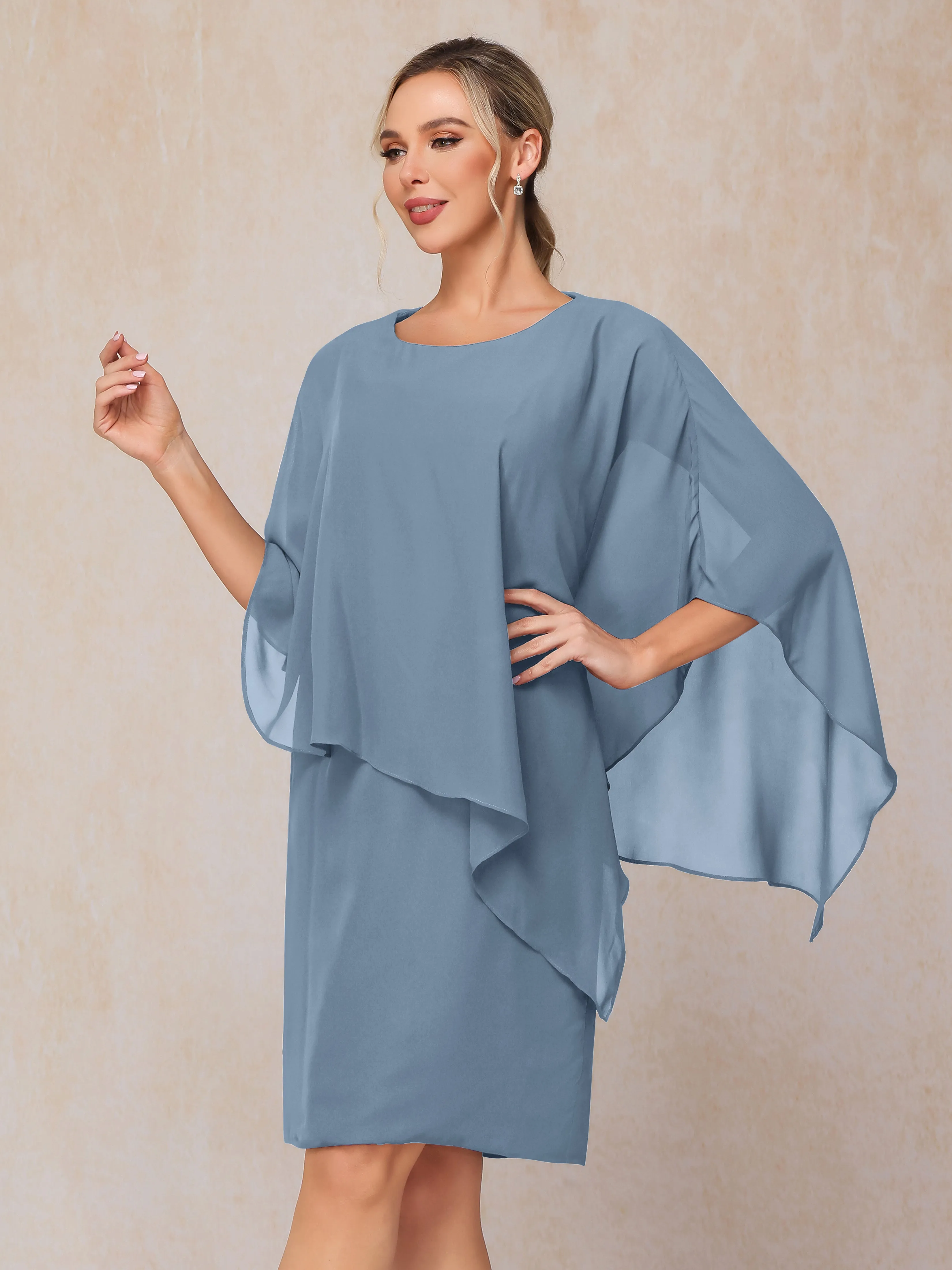 Manches asymétriques Col bateau Mousseline Robe Mère de la Mariée avec cape