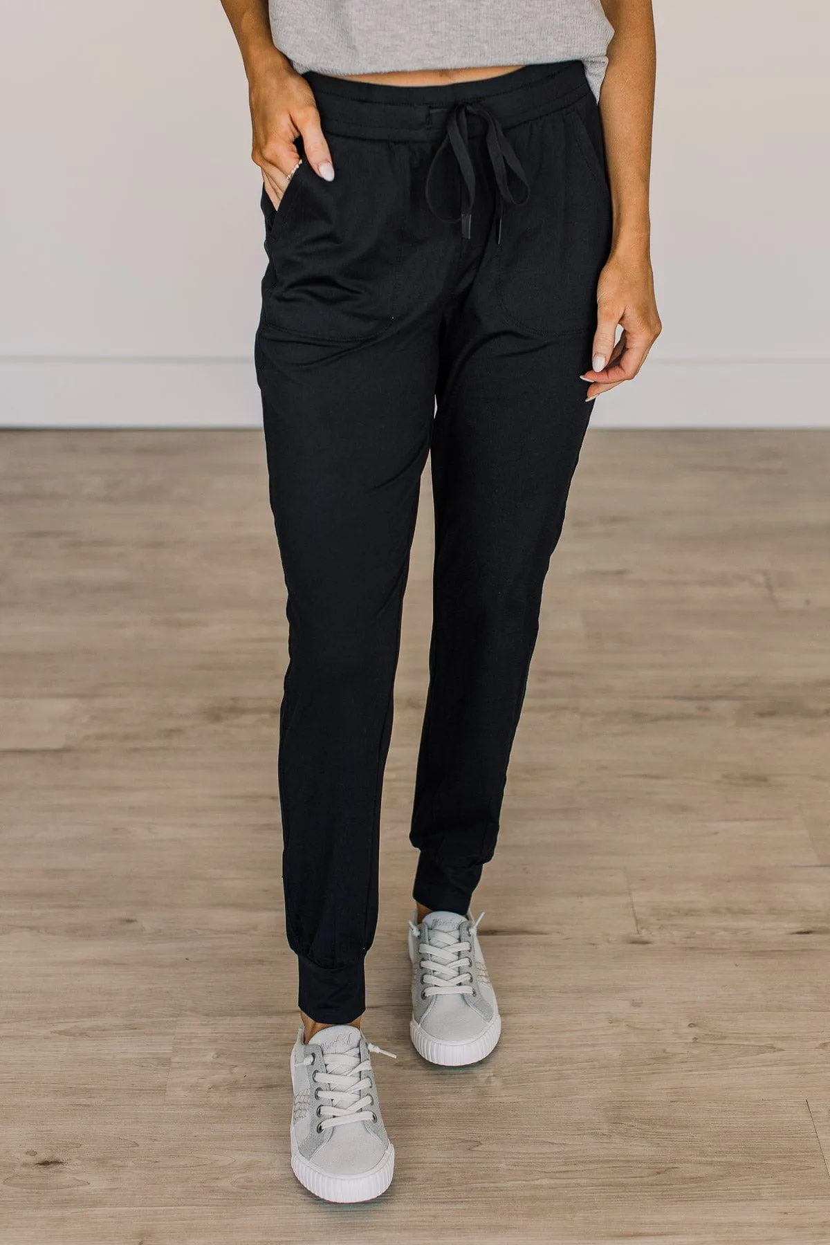 Thread & Supply Wander Around Town Joggers- Black