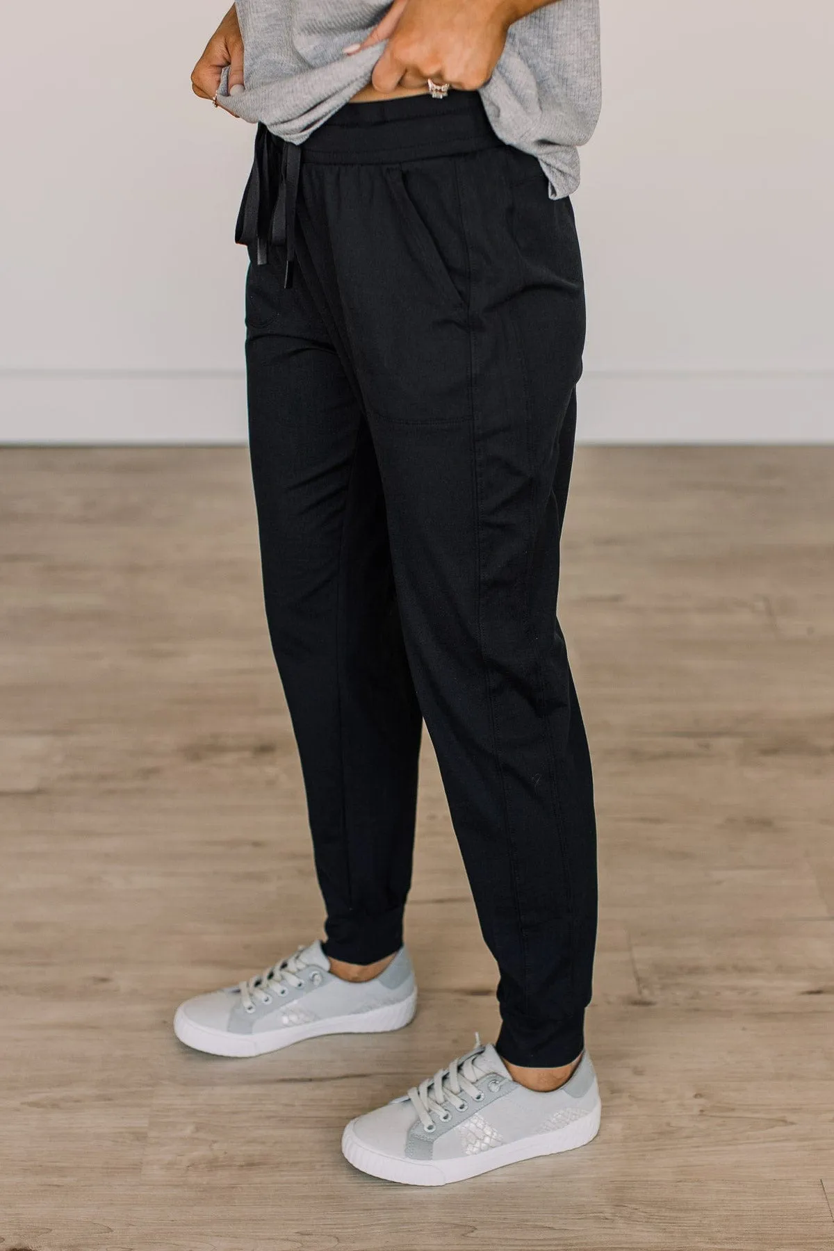 Thread & Supply Wander Around Town Joggers- Black