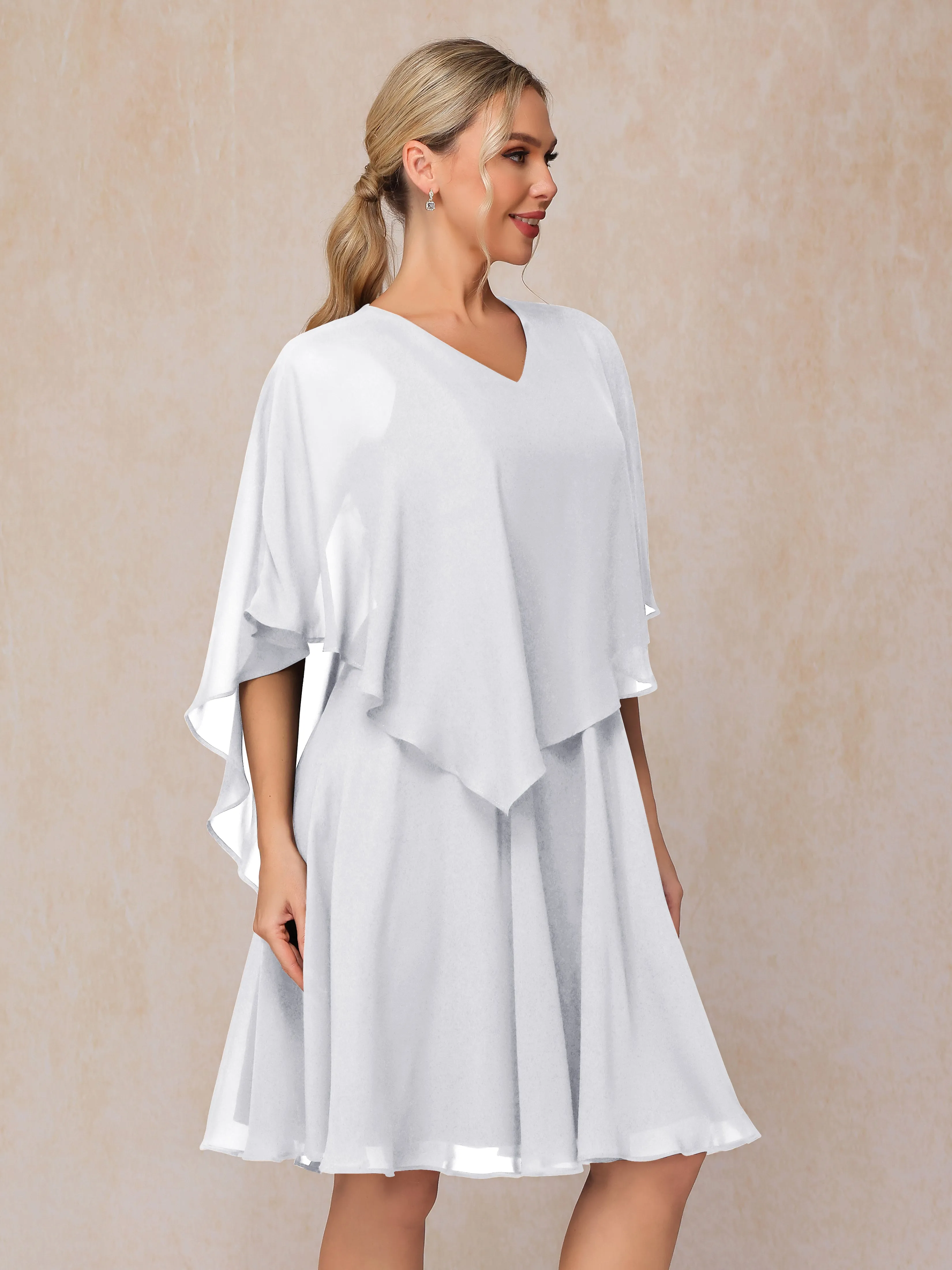 Trapèze Manches asymétriques Col V Mousseline Robe Mère de la Mariée avec cape