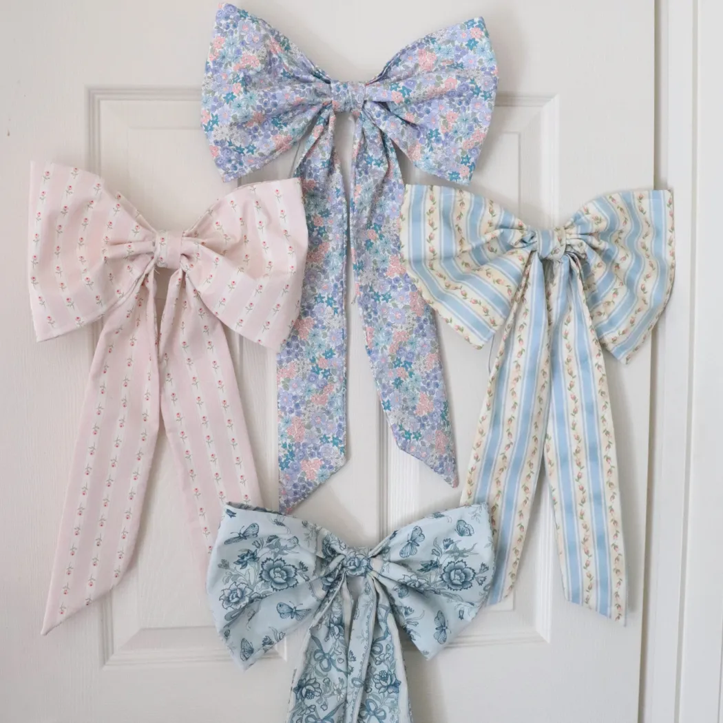 Vintage House Bow blue bow