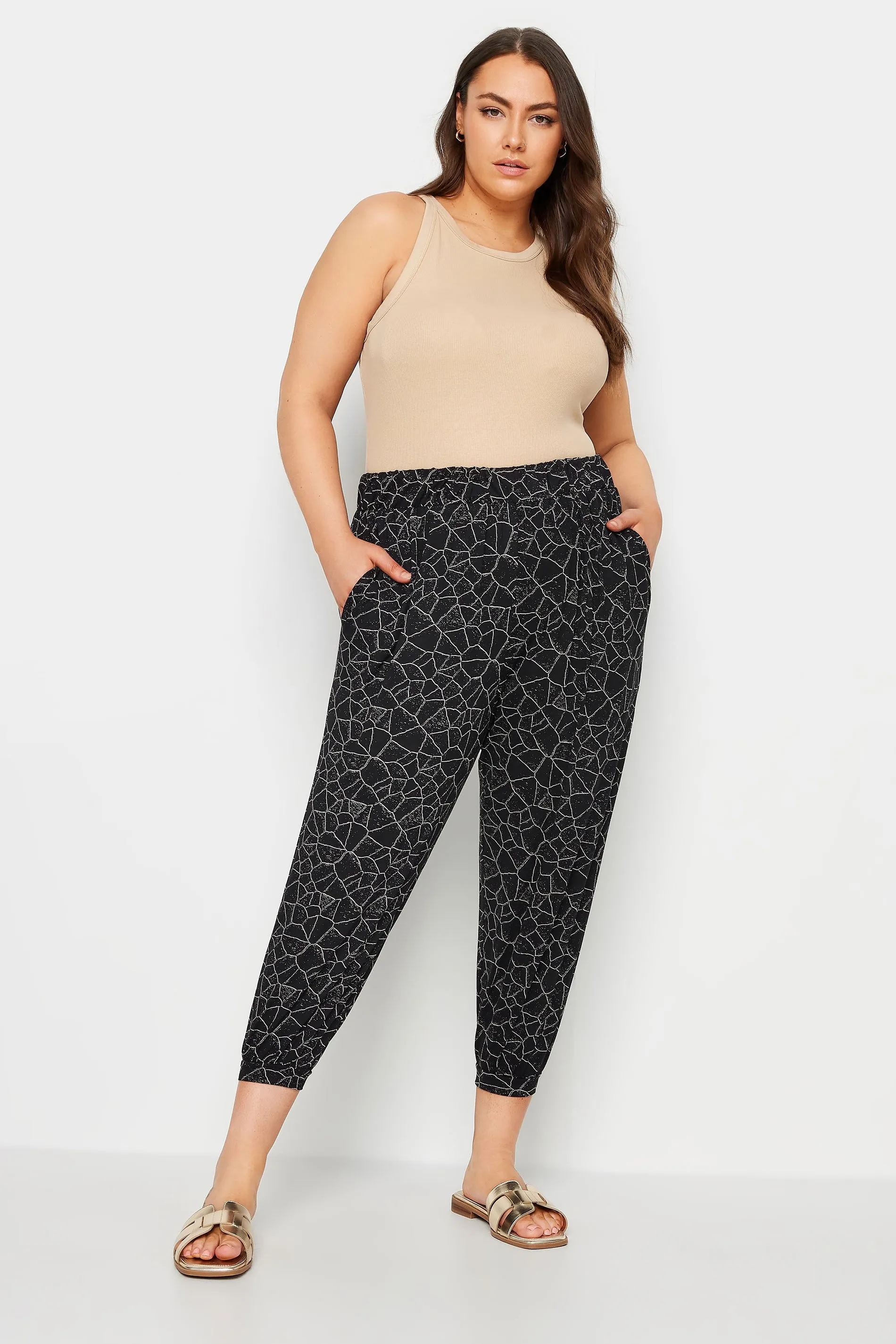 YOURS Curve Black Geometric Print Cropped Harem Joggers