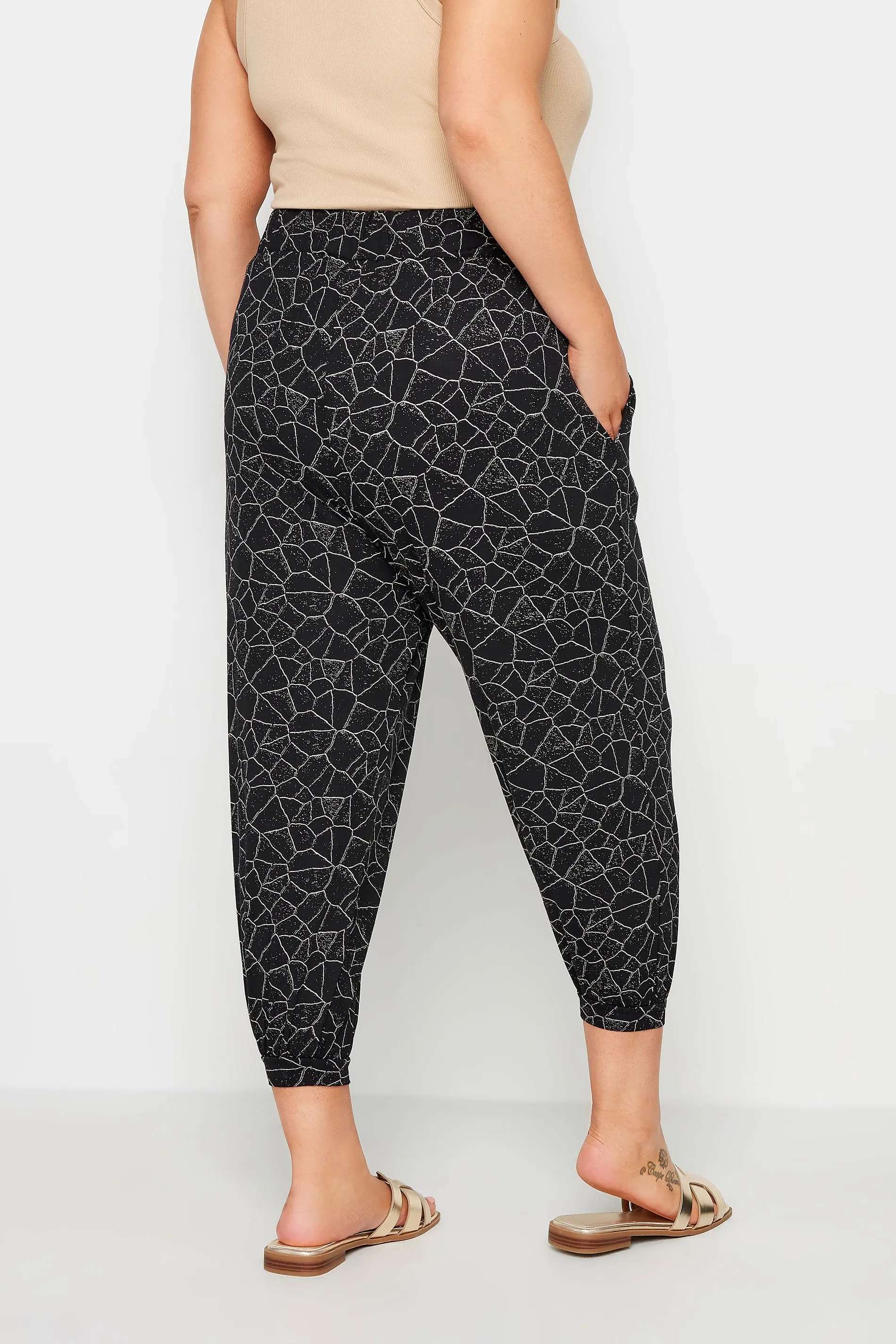 YOURS Curve Black Geometric Print Cropped Harem Joggers